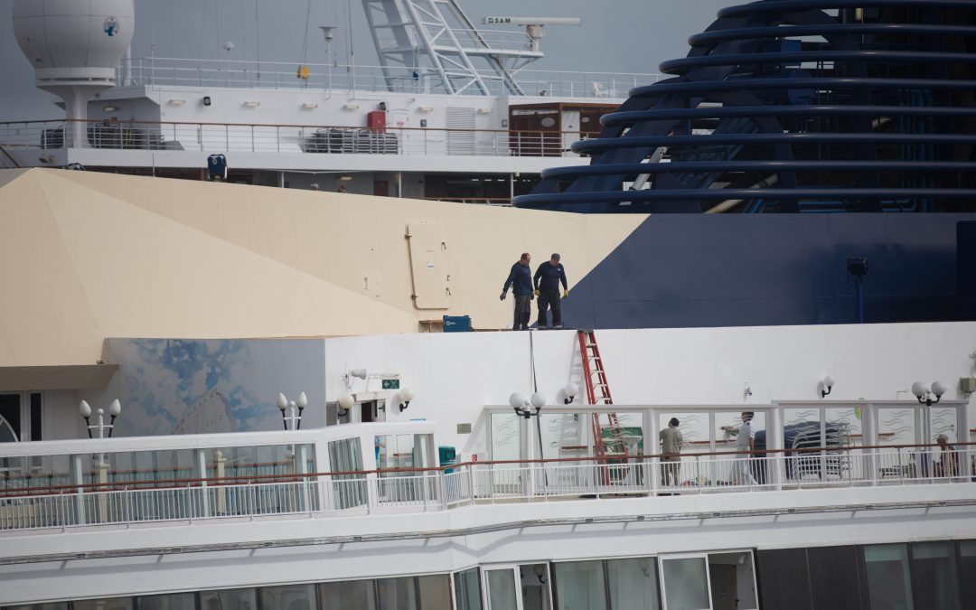Maintenance workers on a Norwegian cruise line ship during a stop in Nassau, Bahamas. Almudena Toral/Univision